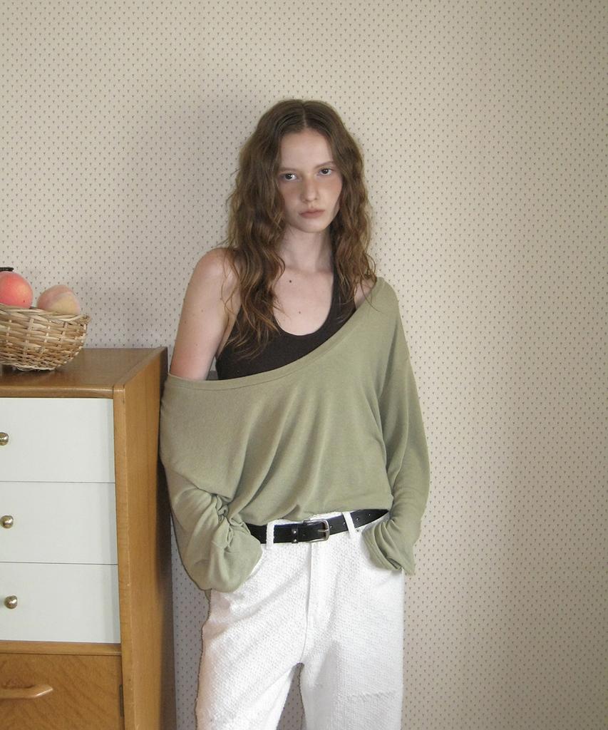 APPAREL ARCHIVE Глубокая футболка с U-образным вырезом Bizz, многослойная - Оливковый