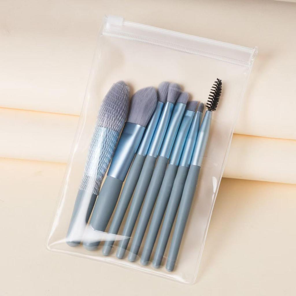 8-Piece Beginner Macaron Makeup Brush Set - Portable Mini Soft Bristles for Blush & Eyeshadow with Carrying Bag