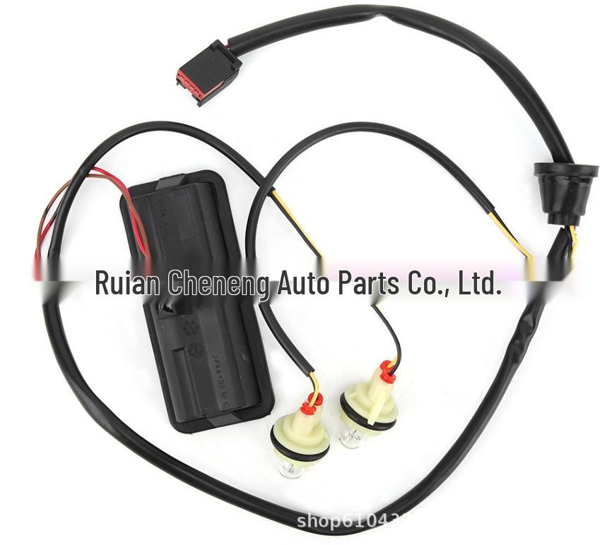 Выключатель багажника LR079909 для Land Rover