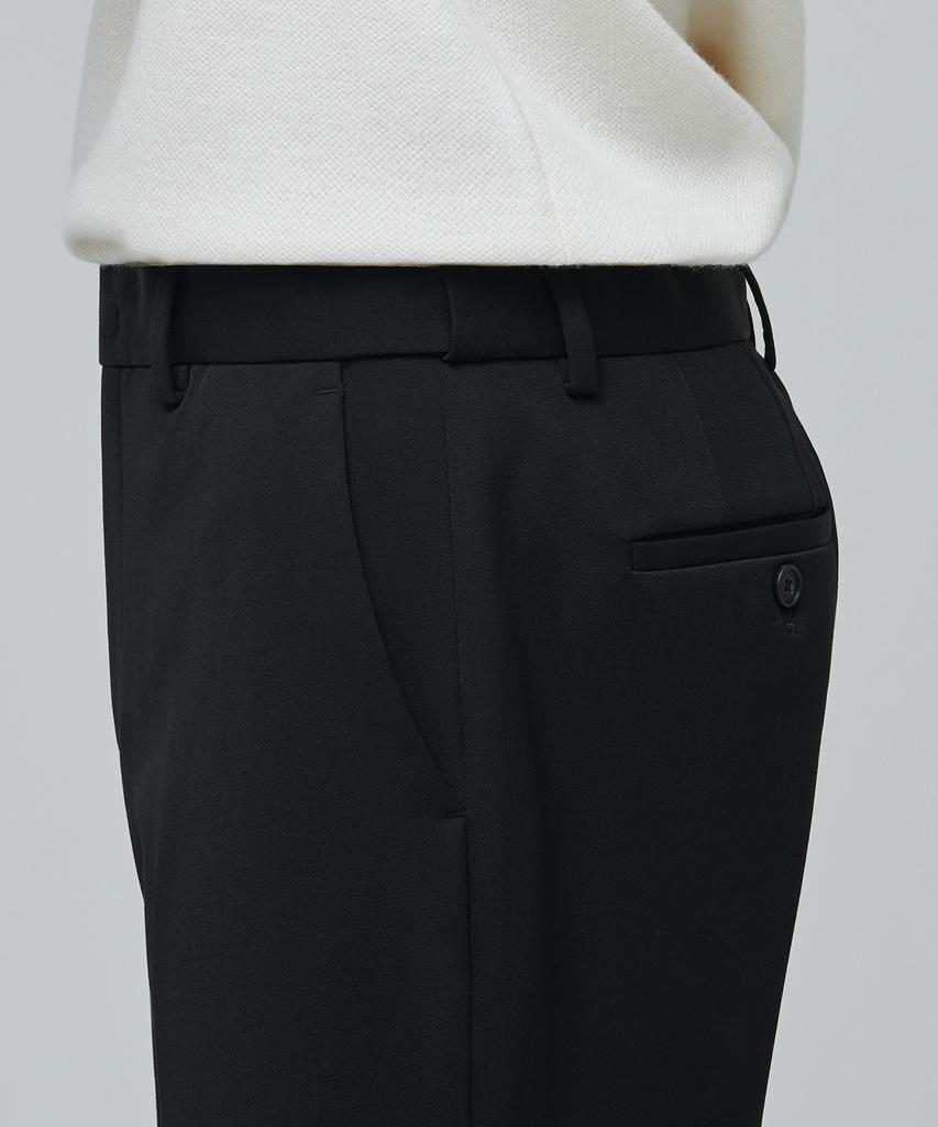 MUSINSA STANDARD Heavyweight Fleece-Lined Wide Hidden Elastic Waist Slacks [Black]