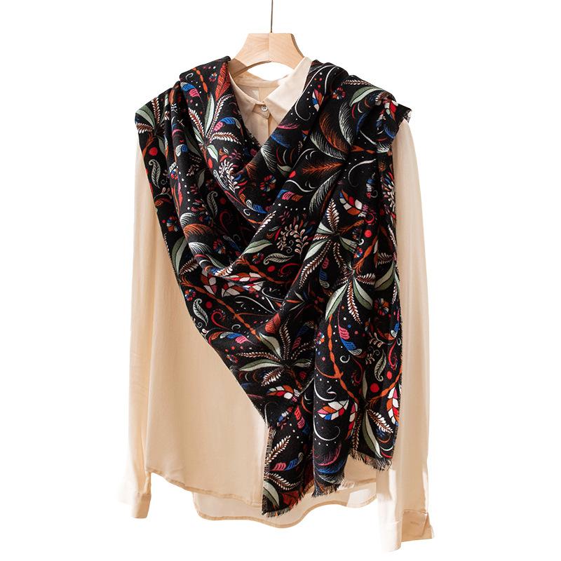 New Spring and Autumn Printed Ethnic Style Scarf Imitation Cashmere Warm Large Shawl Fashionable and High End Scarf