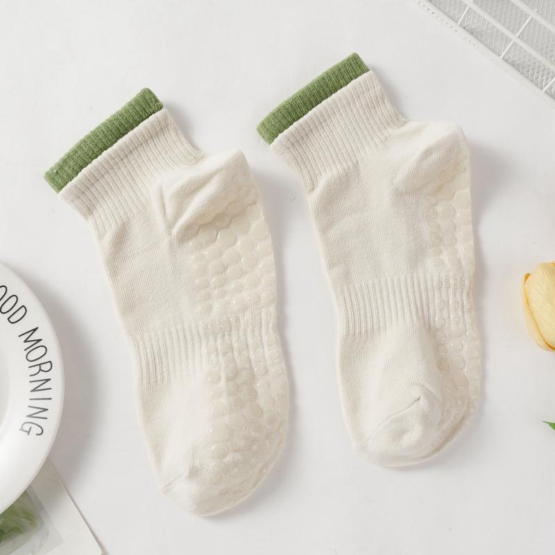Women's Floor Socks Contrast Color Yoga Socks Cotton Sports Dance Professional Non-slip Silicone Socks