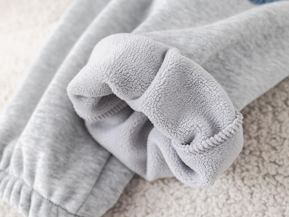 Трендовый флисовый свитшот с молнией до середины и сумка кроссбоди для мальчиков на осень/зиму 2025