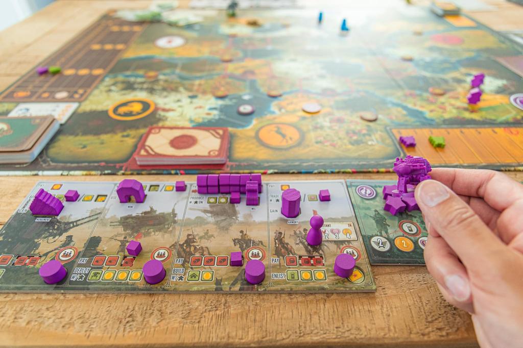 Stonemaier Games Scythe: Дополнение «Пришельцы издалека» (Требуется Scythe) 1-7 игроков, 90-140 минут игрового времени, возраст 14+