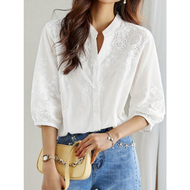 Elegant Short Sleeved Jacquard Lace Loose Shirt Fashion Sweet Women Casual Hollow Out Office White Blouse Spring Autumn New V-neck Women Top Clothing