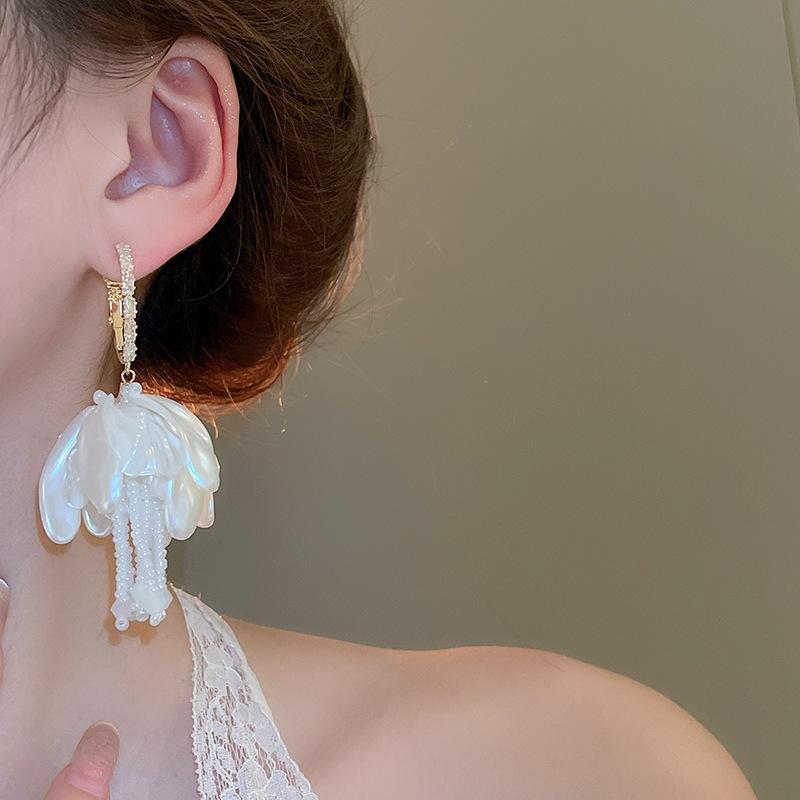 Silver Needle Super Fairy Elegant Bow Flower Stud Earrings French Light Luxury Earrings Literary Style Sweet Versatile Earrings