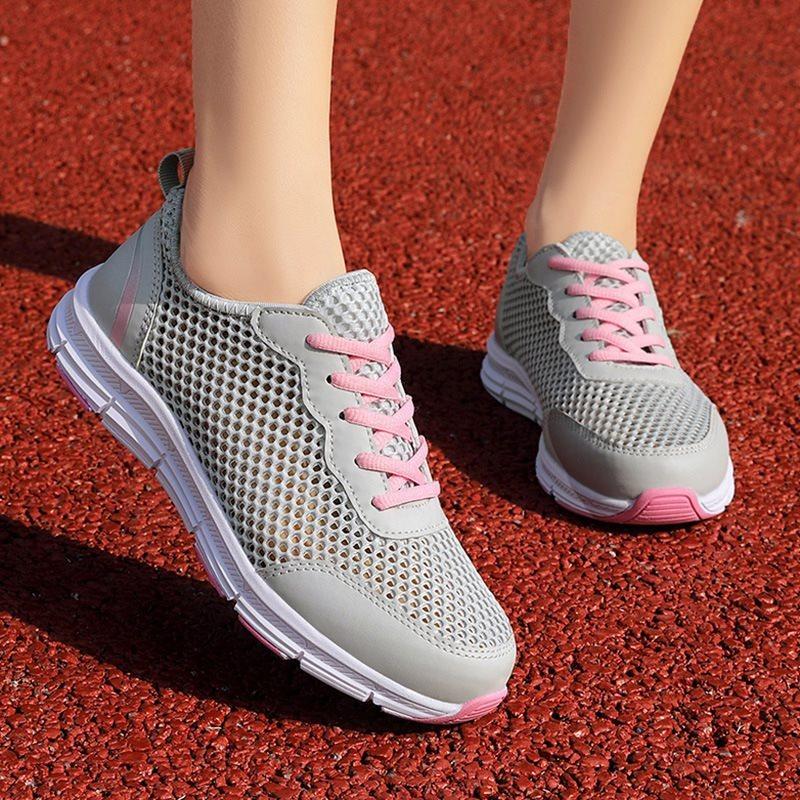 Spring New Comfortable and Lightweight Casual Sports Shoes with Flat Bottom Anti Slip Breathable Fashionable and Versatile Hollow Out Women's Shoes