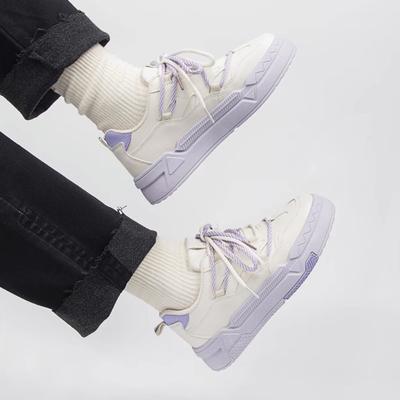 2025 новая европейская версия спортивные нишевые маленькие белые туфли кеды женские универсальный дизайн оригинальные повседневные шикарные туфли женские