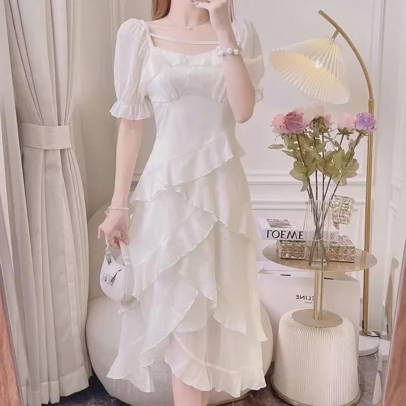 Женское платье с оборками во французском стиле на подтяжках - Sweet & Spicy, коллекция Лето 2024, длинная юбка с разрезом высокого качества