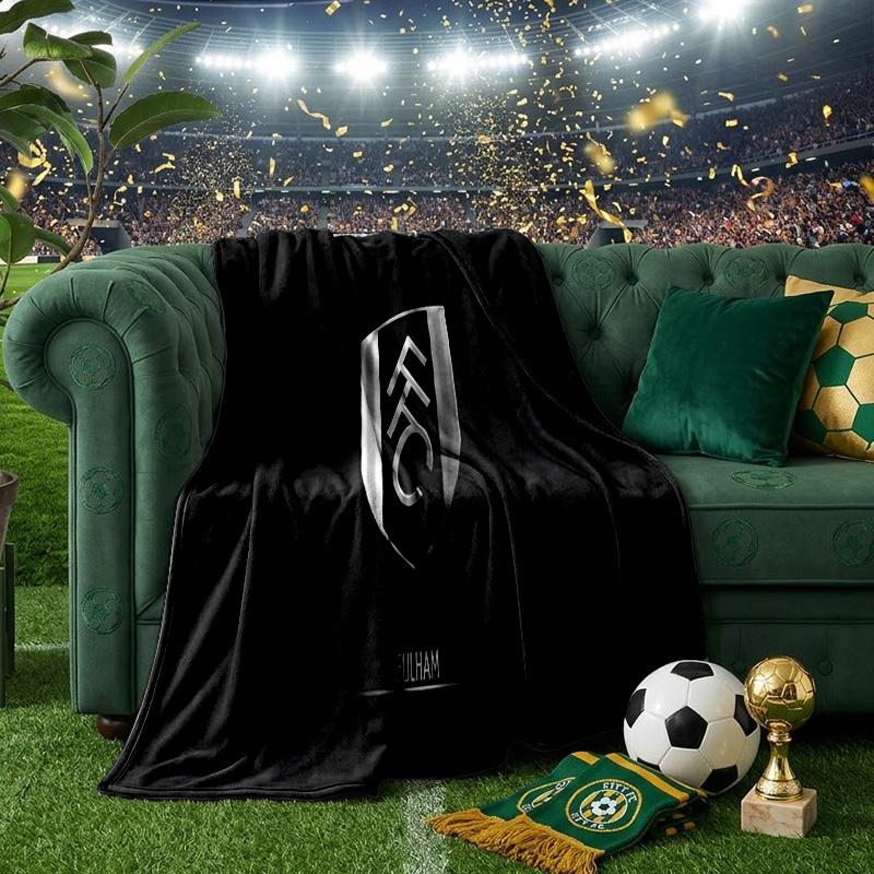 Fulham Football Crest Throws Blanket Flannel Blankets Plush for Couch Bed Gifts for Men Women Travel picnic blanket Christmas fan gifts