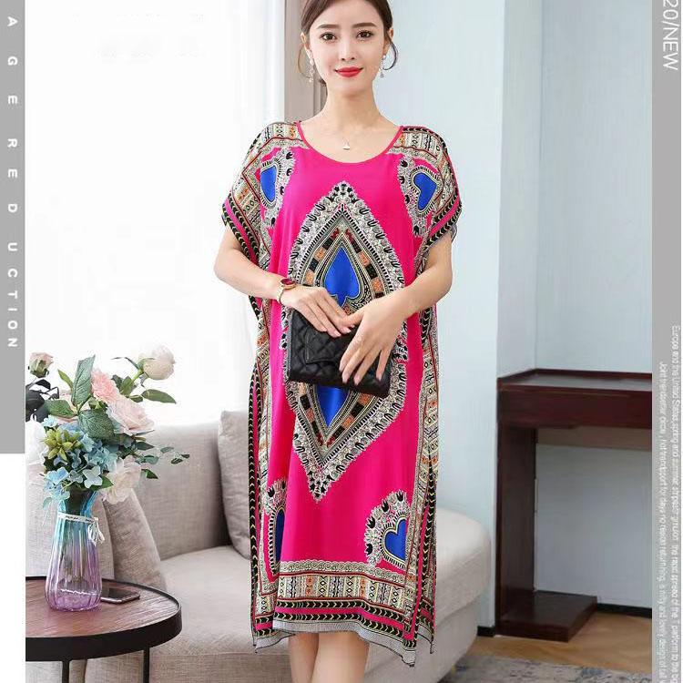 Летнее платье из хлопка и шелка. Прохладное и удобное платье средней длины с принтом. Свободное повседневное женское платье в этническом стиле с короткими рукавами.
