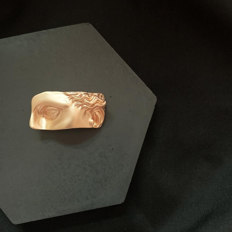 Тысячи людей, брошь Аватар, золотая маска для лица, рельефный корсаж, нишевые аксессуары высокого класса