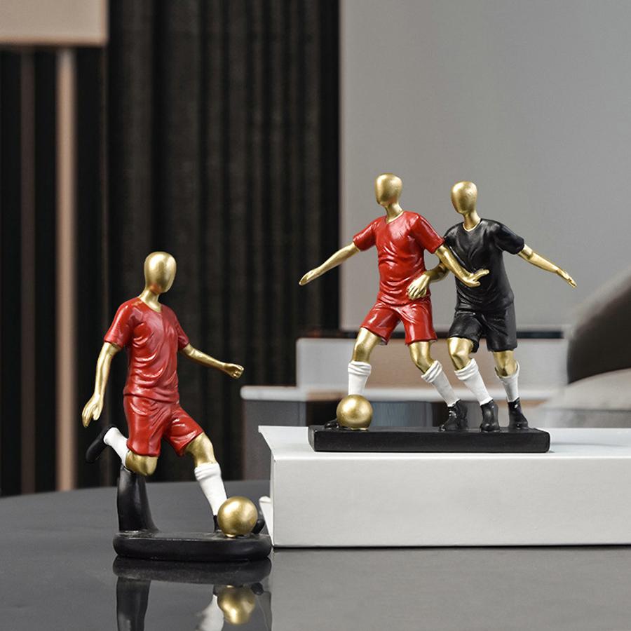 Смешная Футбол Спортивный Любитель Футбольные Фанаты Пинать Мяч Стиль Фигурка Действия Статуи Домашнее Украшение Скульптура Настольный Декор Фигурка Игрушка