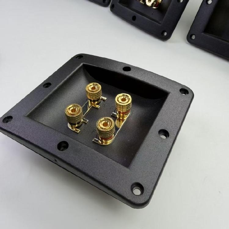 Многополосная wiring box 4 порта Параллельное подключение Высокомощный Терминальная коробка для динамиков Огнестойкая ABS Конструкция