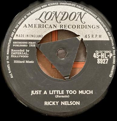 7-дюймовая пластинка РИКИ НЕЛЬСОН - Just A Little Too Much 45HLP8927 London Records, 1959 UK Рок Б/У