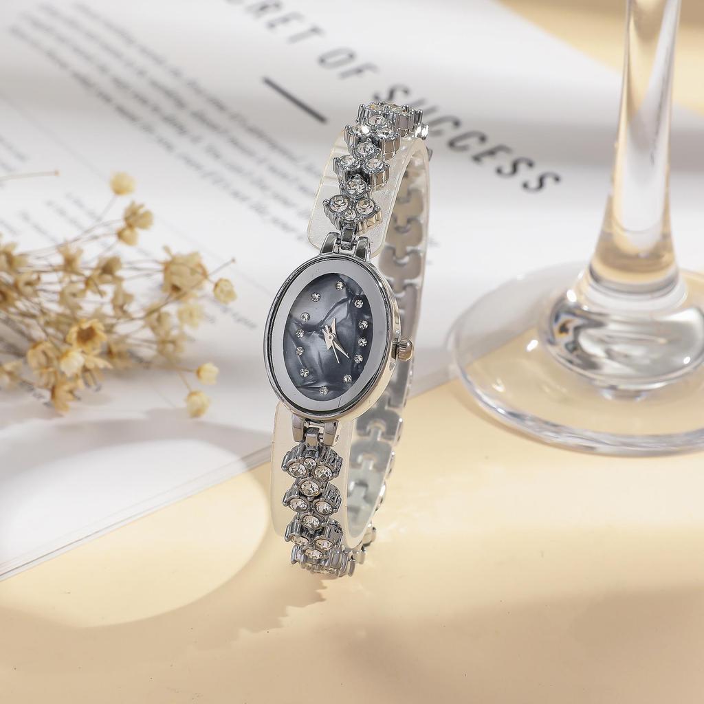 Шикарные компактные женские кварцевые часы с бриллиантами