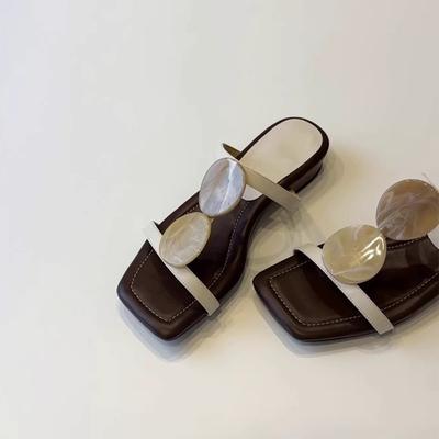 Натуральная кожа~ нишевые однословные крутые тапочки для женщин, чтобы носить с открытым носком, квадратный носок, плоские пляжные туфли