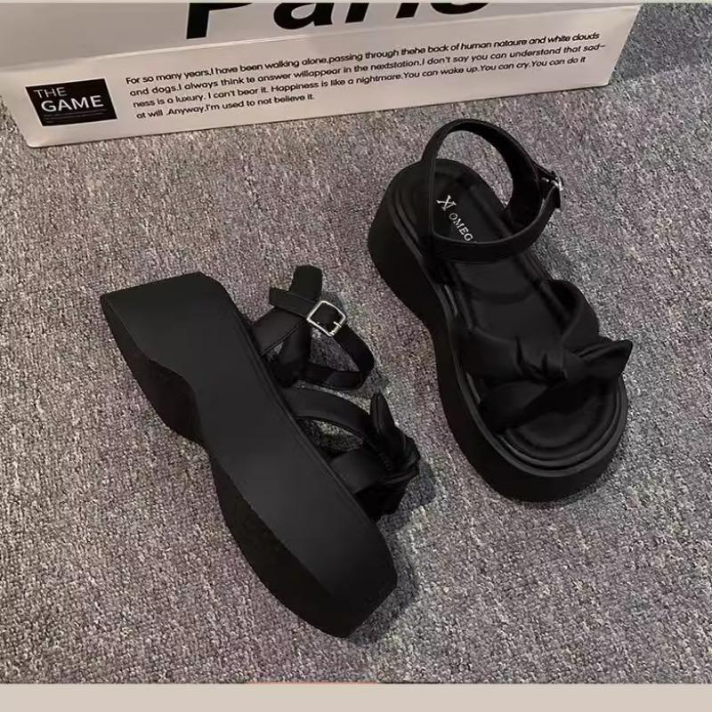 Сандалии на толстой подошве и ретро обувь на высокой платформе