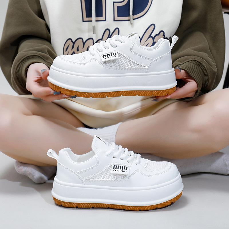 Белые туфли для женщин, новые весенние студенческие универсальные повседневные туфли, модные кроссовки с толстой подошвой