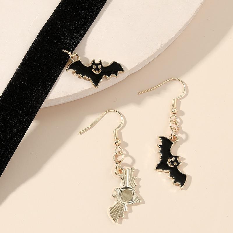 Fashionable Velvet Necklace, Personalized and Cool Ins-style Bat Pendant, Earrings Set, Collar Chain, Choker, Women's