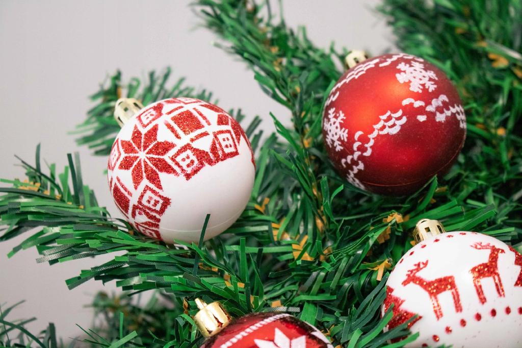 Christmas tree baubles, PRL, plastic, safe for Christmas trees, white, red, set
