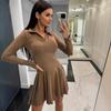 Женское осеннее однотонное облегающее короткое платье с длинным рукавом и воротником