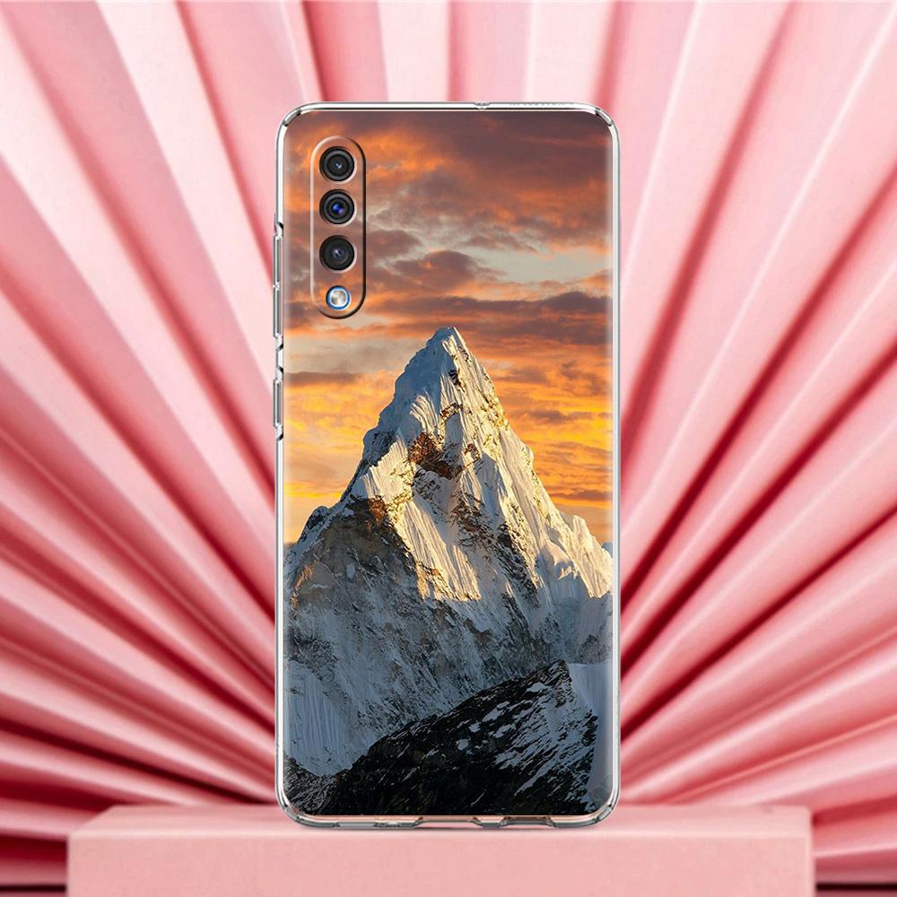 Чехол для телефона Samsung A56 A36 A26 A24 A16 A14 A12 A32 A50 A70 A22 A40 A34 A54 A42 A52 5G A06 Обложка Пейзаж с горными вершинами
