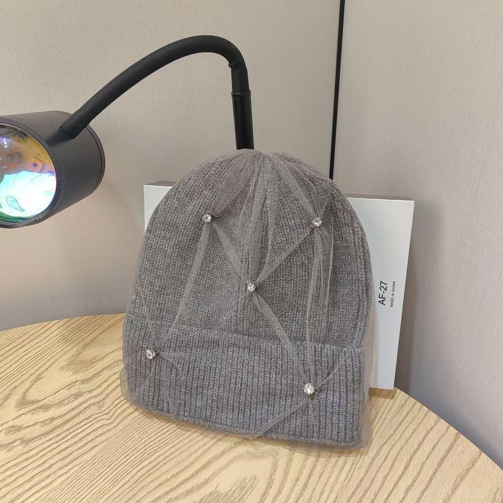 Новая Модная Сетчатая Теплая Шерстяная Шапка со Стразами для Женщин на Осень и Зиму, Утепленная Защита Ушей, Шапка от Холода для Головы, Корейская Версия, Вязаная Шапка Тренд