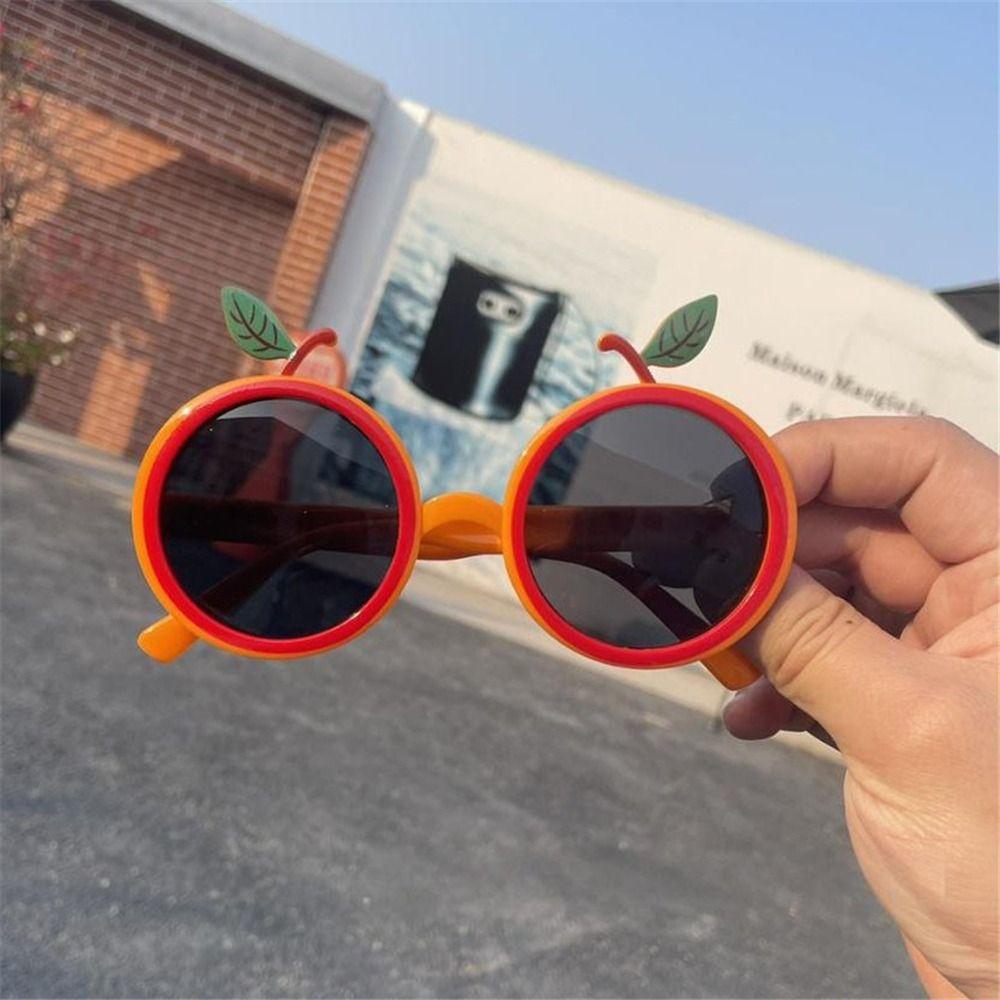 Fruit Design Funny Pineapple Sunglasses Trendy Beach Photo Glasses for Women & Men