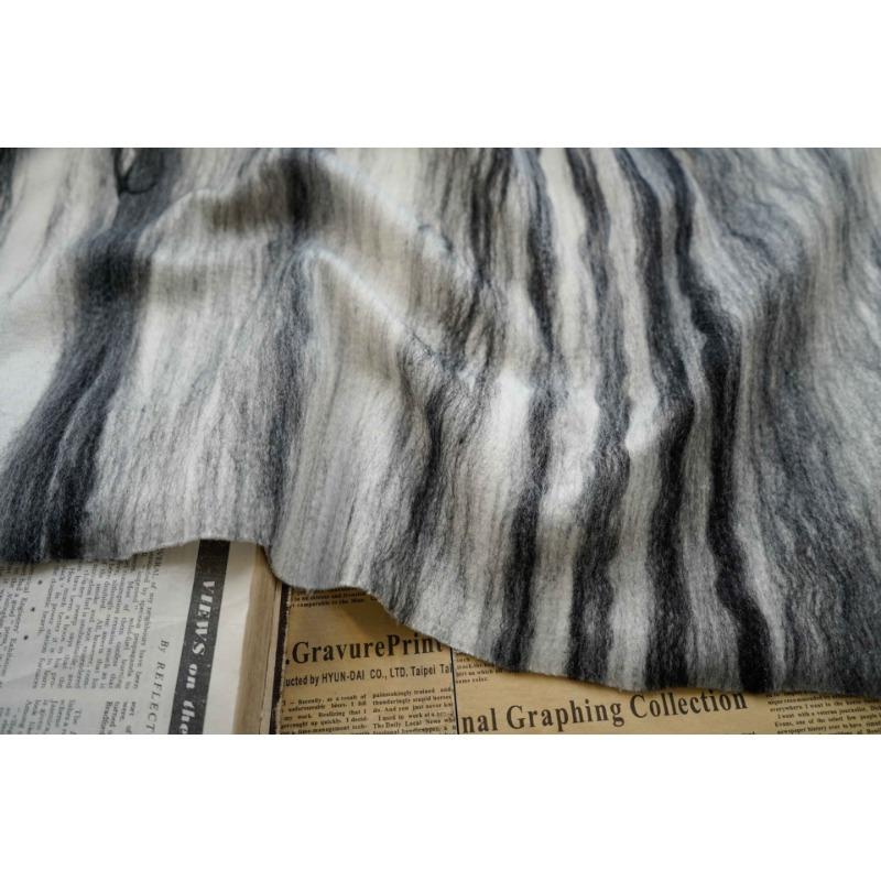 Distinctive Oil Painting Knitting Dream Embroidery Aurora Borealis Color Autumn and Winter Fashion Fabrics Weft Elastic Wool Craft Design Art Fabrics