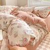 Идиллический Четырехпредметный Постельный Комплект Приятный к Коже Дышащий Простыня Пододеяльник Наволочка