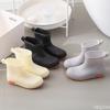 Модные женские пары на все времена года носят легкую резиновую водонепроницаемую нескользящую обувь, однотонные резиновые сапоги для женщин