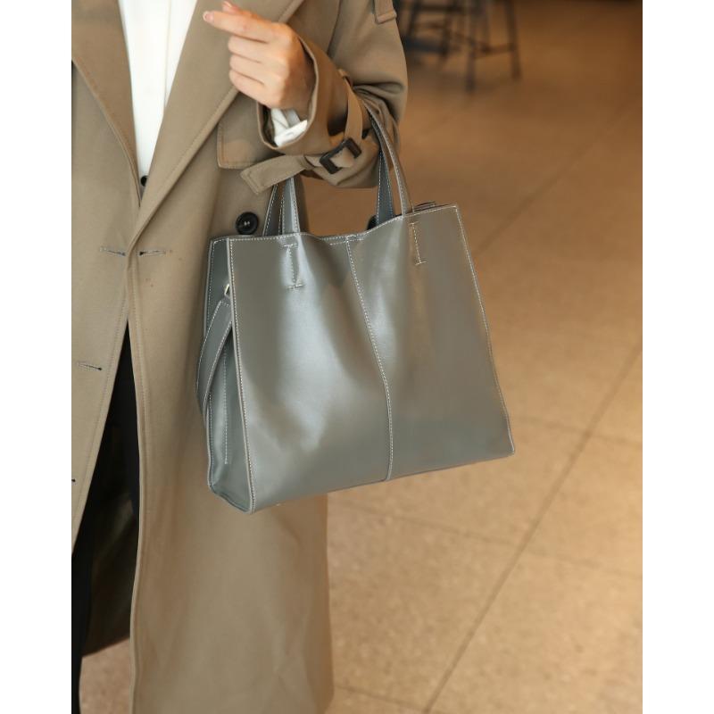 Light Luxury Retro Leather Women's Bag Autumn and Winter New Top Layer Vegetable Tanned Leather Large Capacity Tote Bag Women's Shoulder Bag