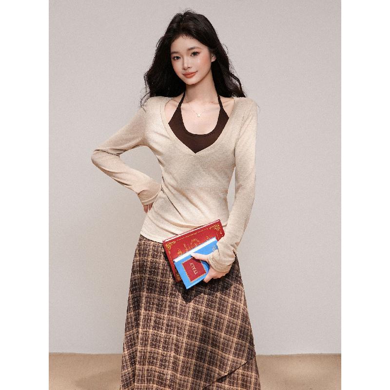 V-neck base knit long-sleeve top for women 2026 spring/autumn layered halter neck camisole two-piece set