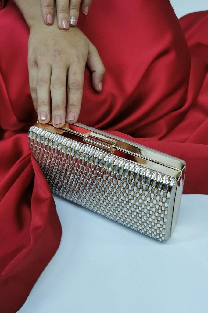 Женская стильная и полезная сумка для вечернего платья Женская вечерняя сумка с цепочкой из платинового стекла и камнями