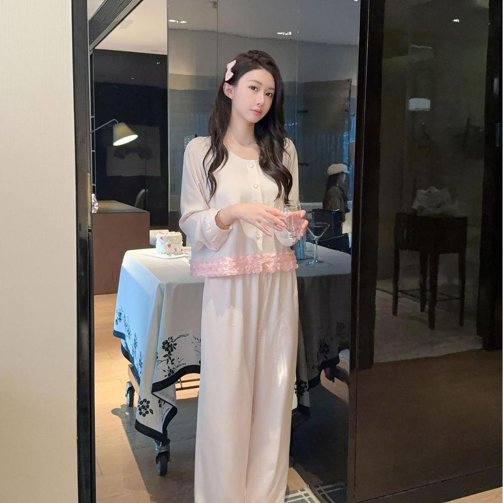 Женский розовый шелковый пижамный комплект с цветочным принтом для осени/зимы - Милый, очаровательный и подходит для улицы.