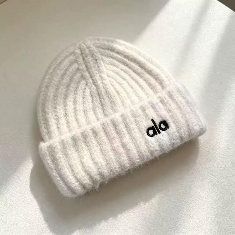 Womens Oversized Knit Beanie Hat Winter Warm Ear Protection Thick Wool Blend Cap Cold Weather