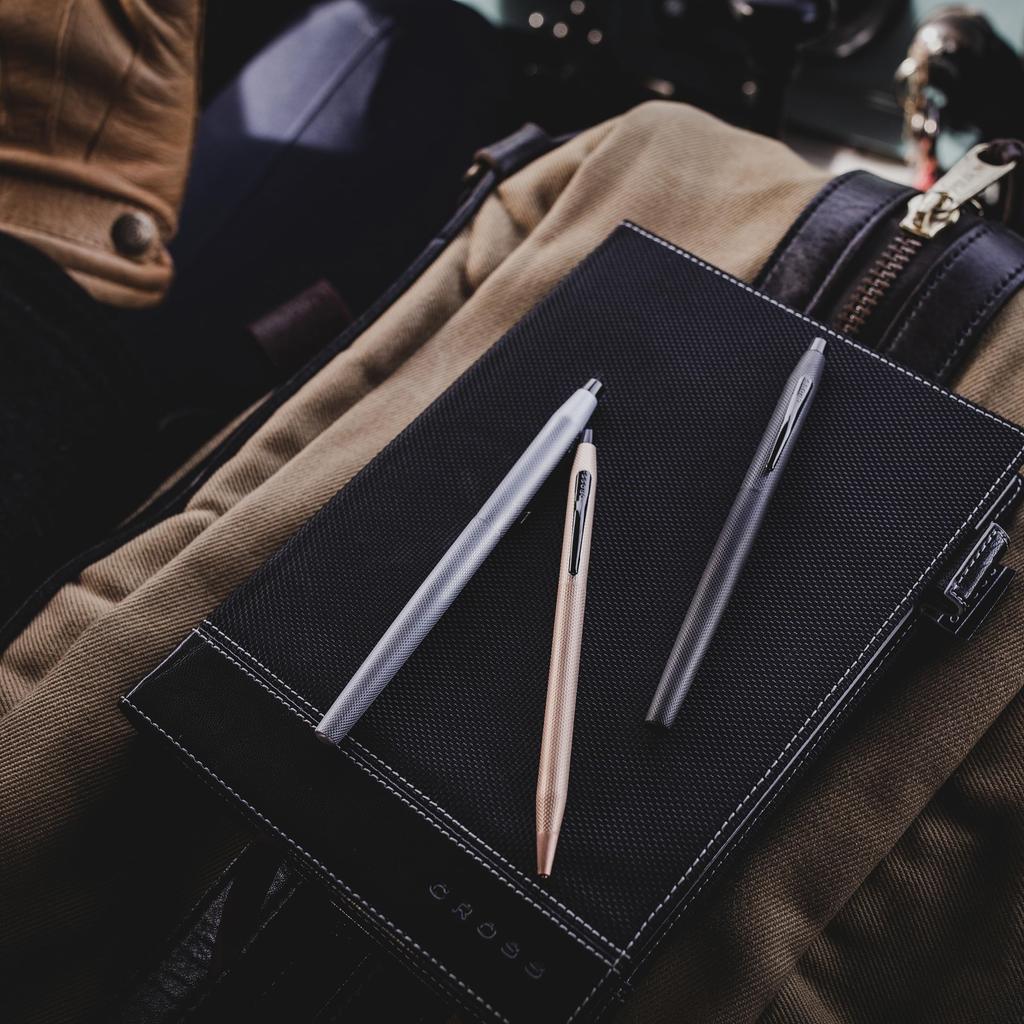 Шариковая ручка CROSS Classic Century Brushed Black, обычная импортная продукция на масляной основе NAT0082-122