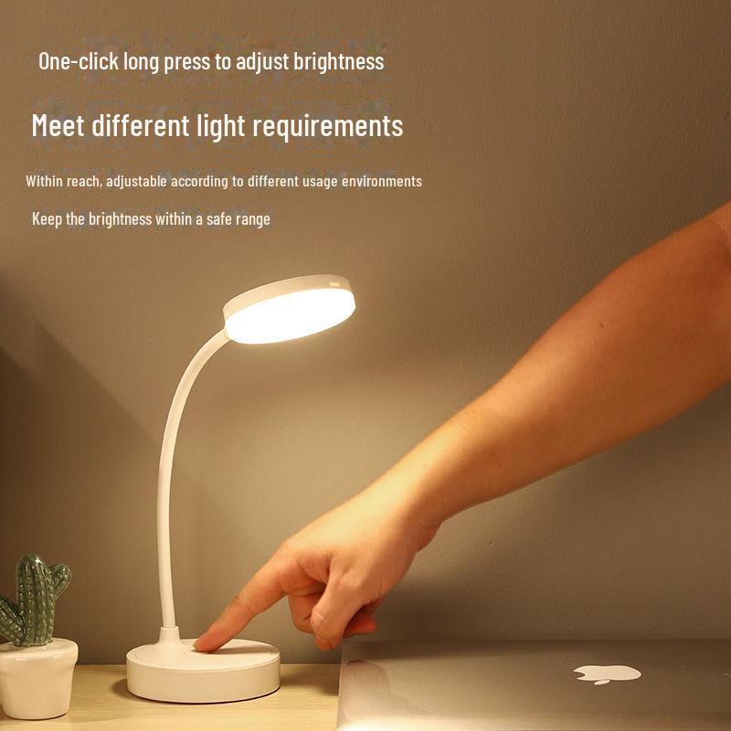 Светодиодная настольная лампа с зарядкой от USB — складная, для чтения в студенческом общежитии с защитой глаз, небольшой ночник для спальни и кровати.