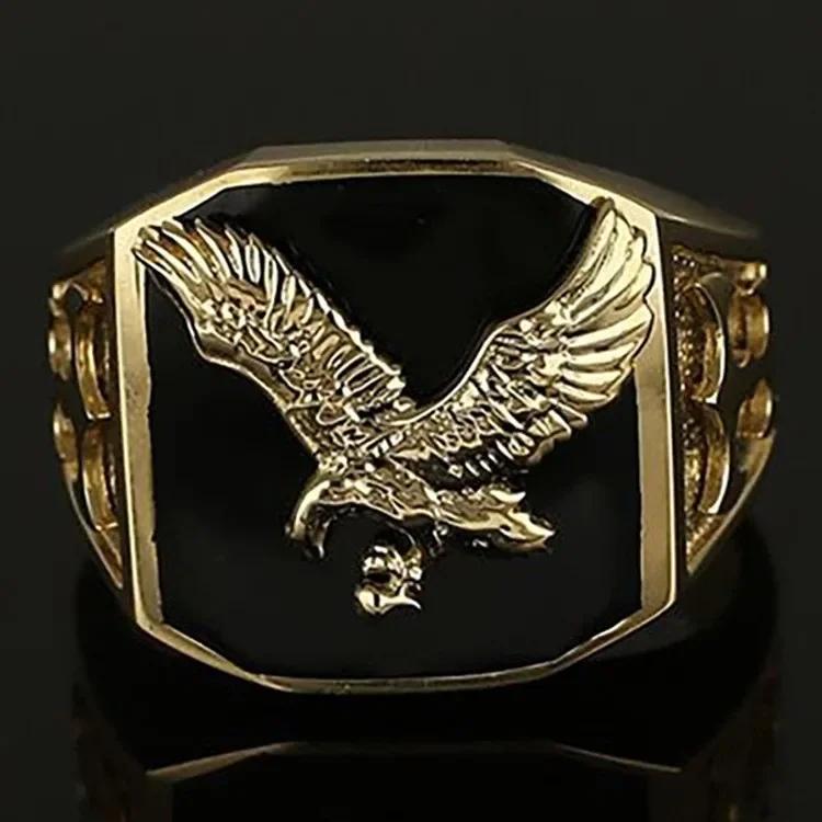 Luxury Gold Plated Coat of Arms Sweet Signet Engraved Rings for Men Women Hip Hop Dance Party Court Style Ring Jewelry Gift