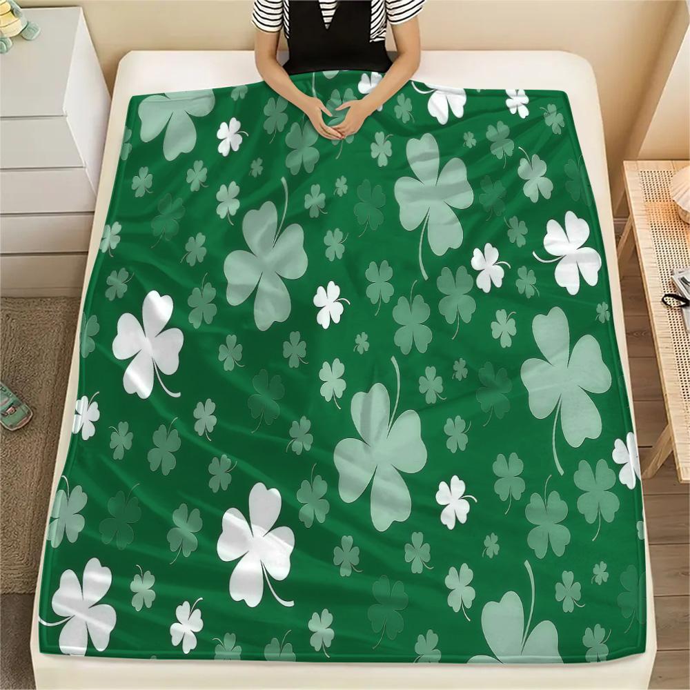1PC Lucky Leaf Print FlAannel Blanket, High quality Comfortable for All Seasons, Home Decor, Warmth and Comfort