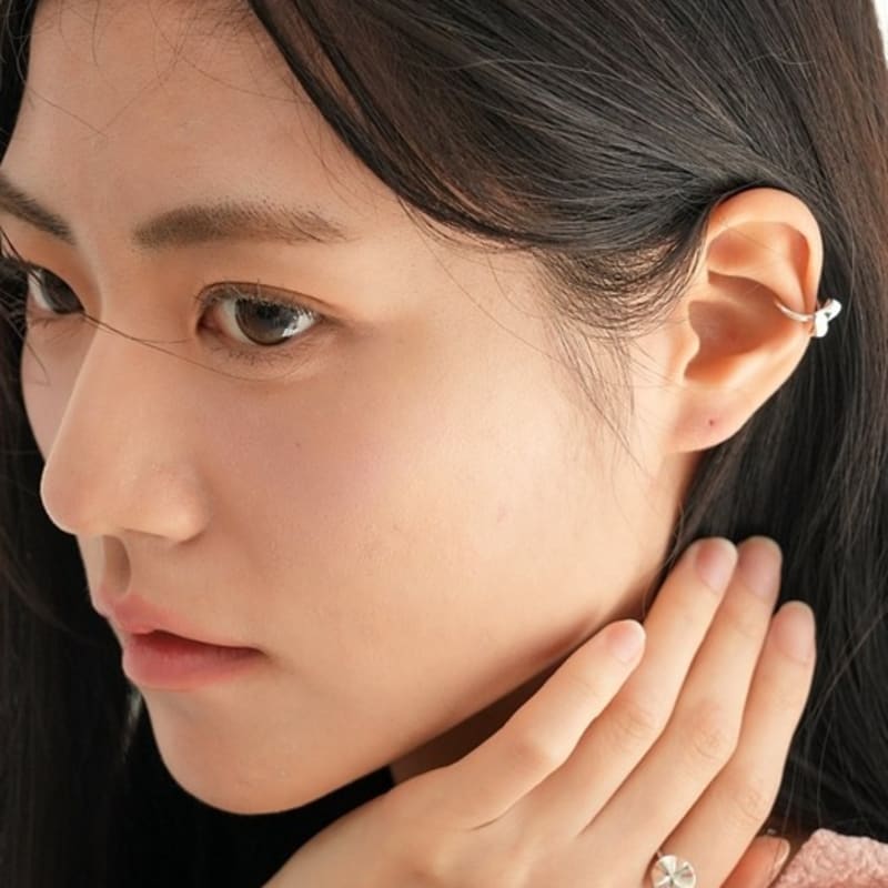 BELLOOGGI Circle wave earcuff
