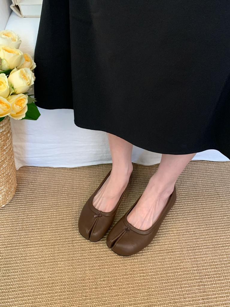 Pig's trotters split-toed shoes women's summer flat-bottomed shallow mouth single shoes ballet horseshoe shoes