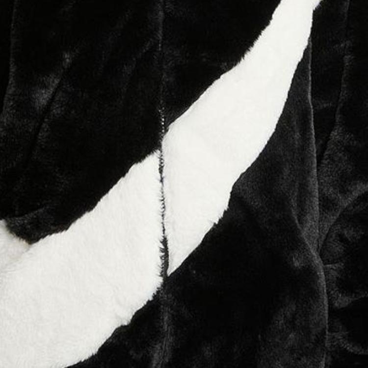 Nike Куртка детская с принтом большого логотипа на молнии с воротником-стойкой Теплые детские куртки черного цвета DV6207-010