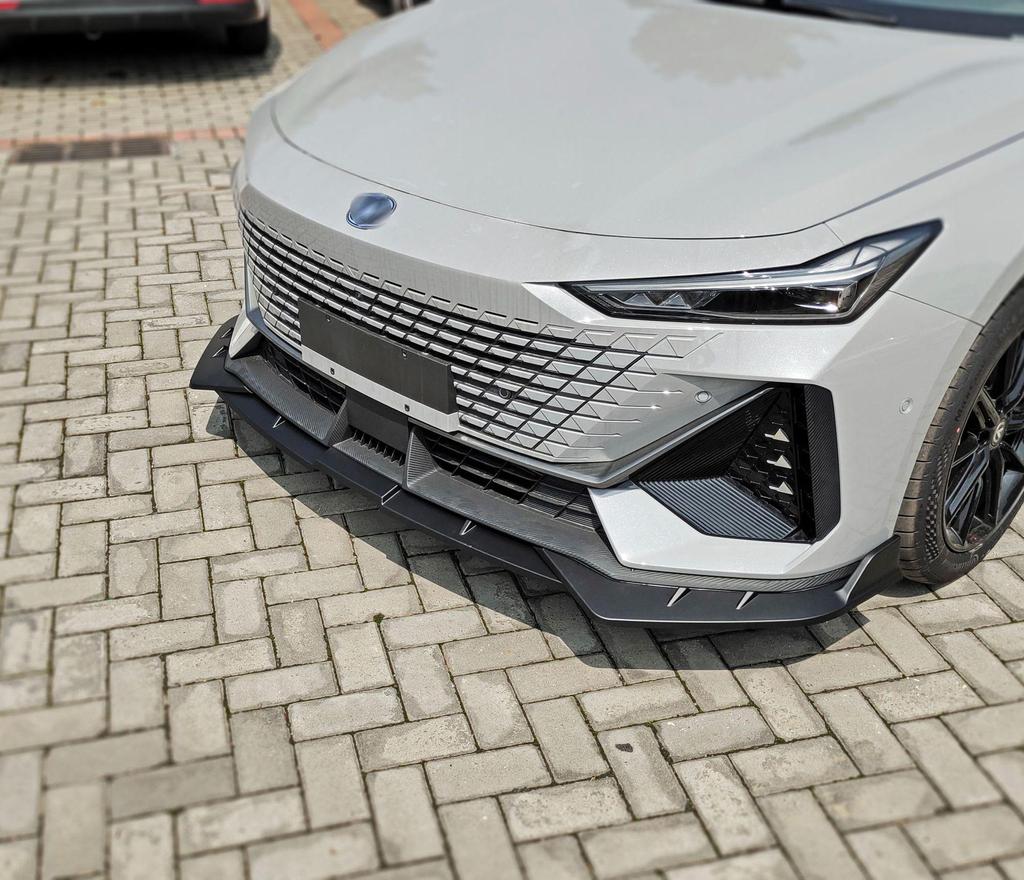Комплект переднего сплиттера и заднего спойлера для Changan UNI-V 2022: Неразрушающая установка с защитой бампера