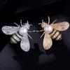 Insect Series Brooch Women Delicate Little Bee Brooches Pin Brooch Jewelry for High-grade Fashion Drip Oil Design Banquet Elegant Temperament Badge