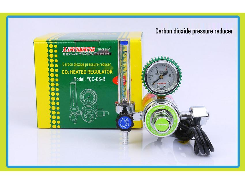 Редуктор давления для кислорода, ацетилена, пропана, аргона, CO2 с манометром в защитном кожухе