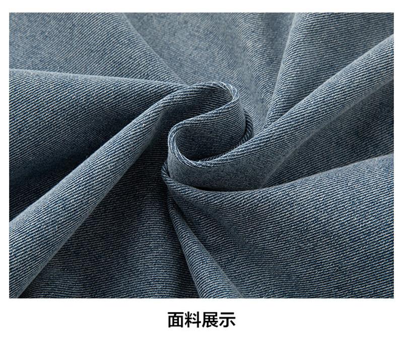 Minimalist and fashionable jacket for men, comfortable with a collar and versatile denim