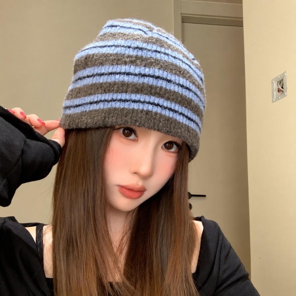 56-58cm Size Stripe Knitted Beanie Hat Polyester Soft Cold Proof Hat Warm Winter Beanie For Women