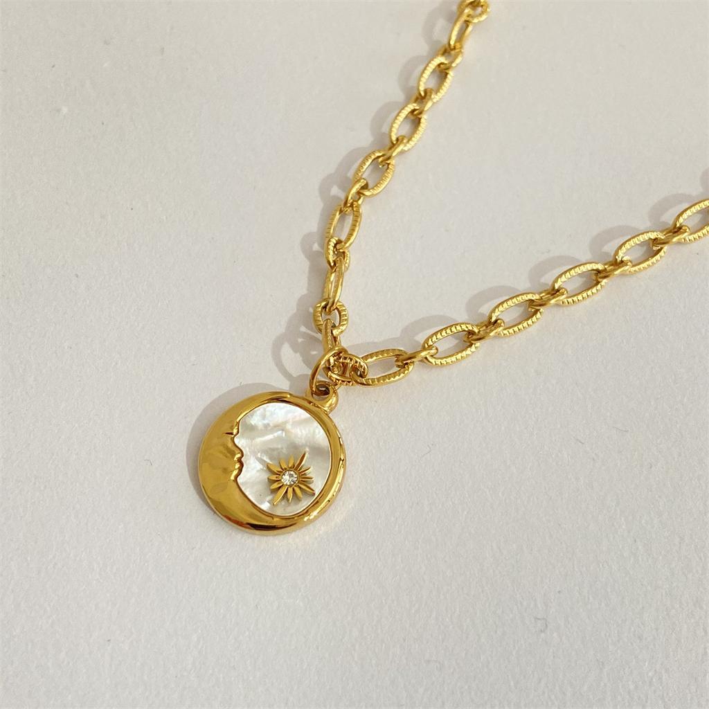 Vintage Sun and Moon Pendants Necklace White Shell Coin Round Stainless Steel Chain Necklaces Femme Jewelry Bijoux Gift